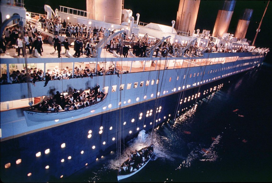 9_Titanic.jpg