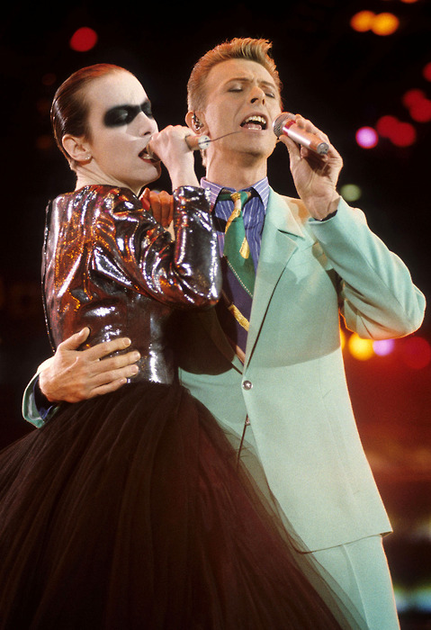 Annie Lennox & DAvid Bowie.jpg
