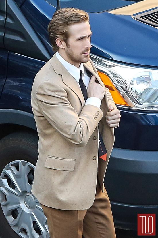 Ryan-Gosling-On-Movie-Set-La-La-Land-Tom-Lorenzo-Site-TLO-2.jpg