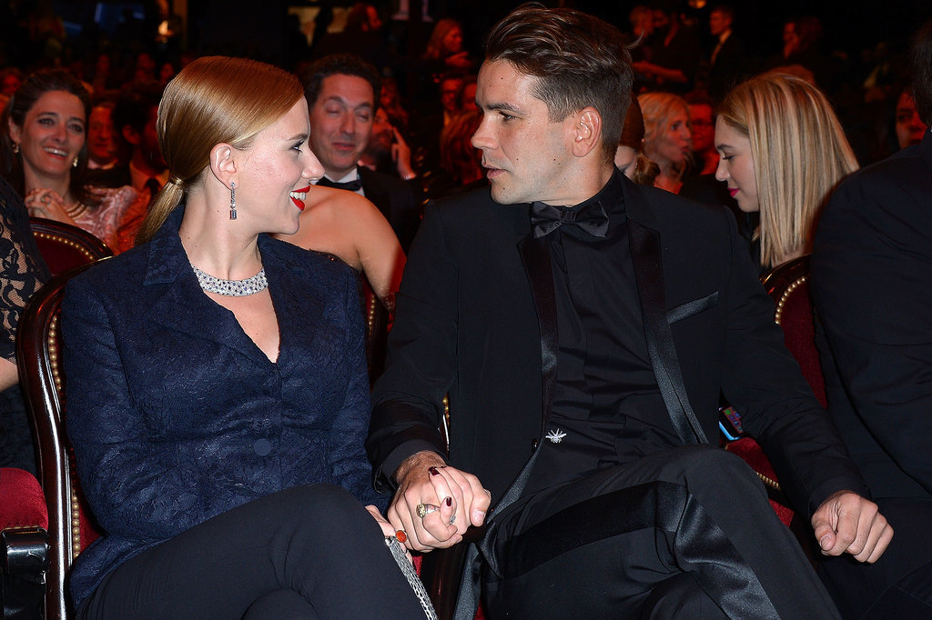 Scarlett-shared-smiley-moment-Romain-César-Awards.jpg