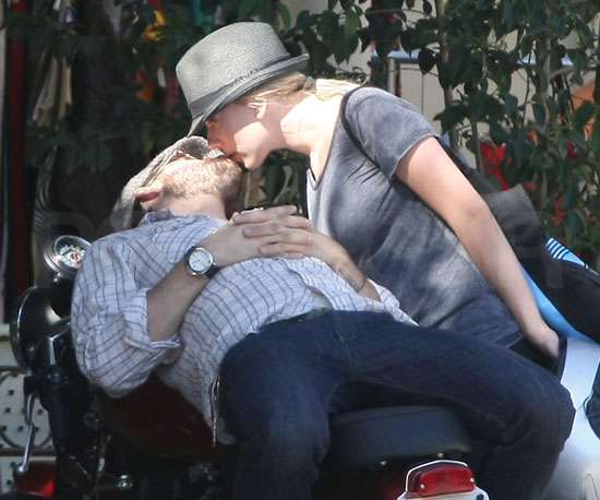 Scarlett-Ryan-Reynolds-shared-sexy-smooch-motorcycle.jpg