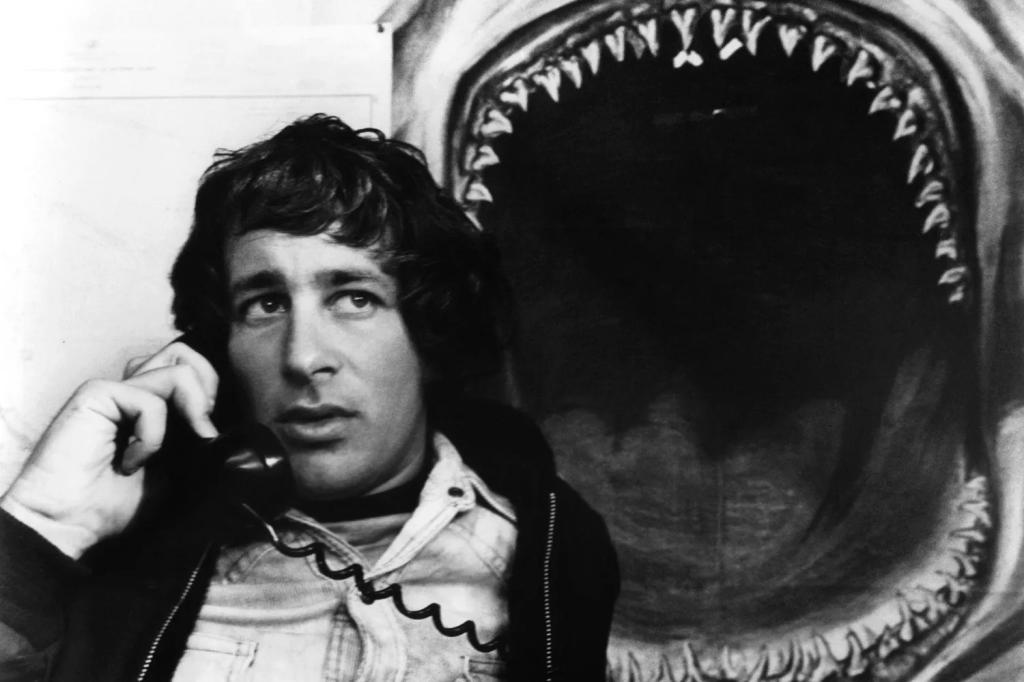Steven-Spielberg-JAWS-060925-9e476df108884a2a88110119ddb7d770.webp.jpg