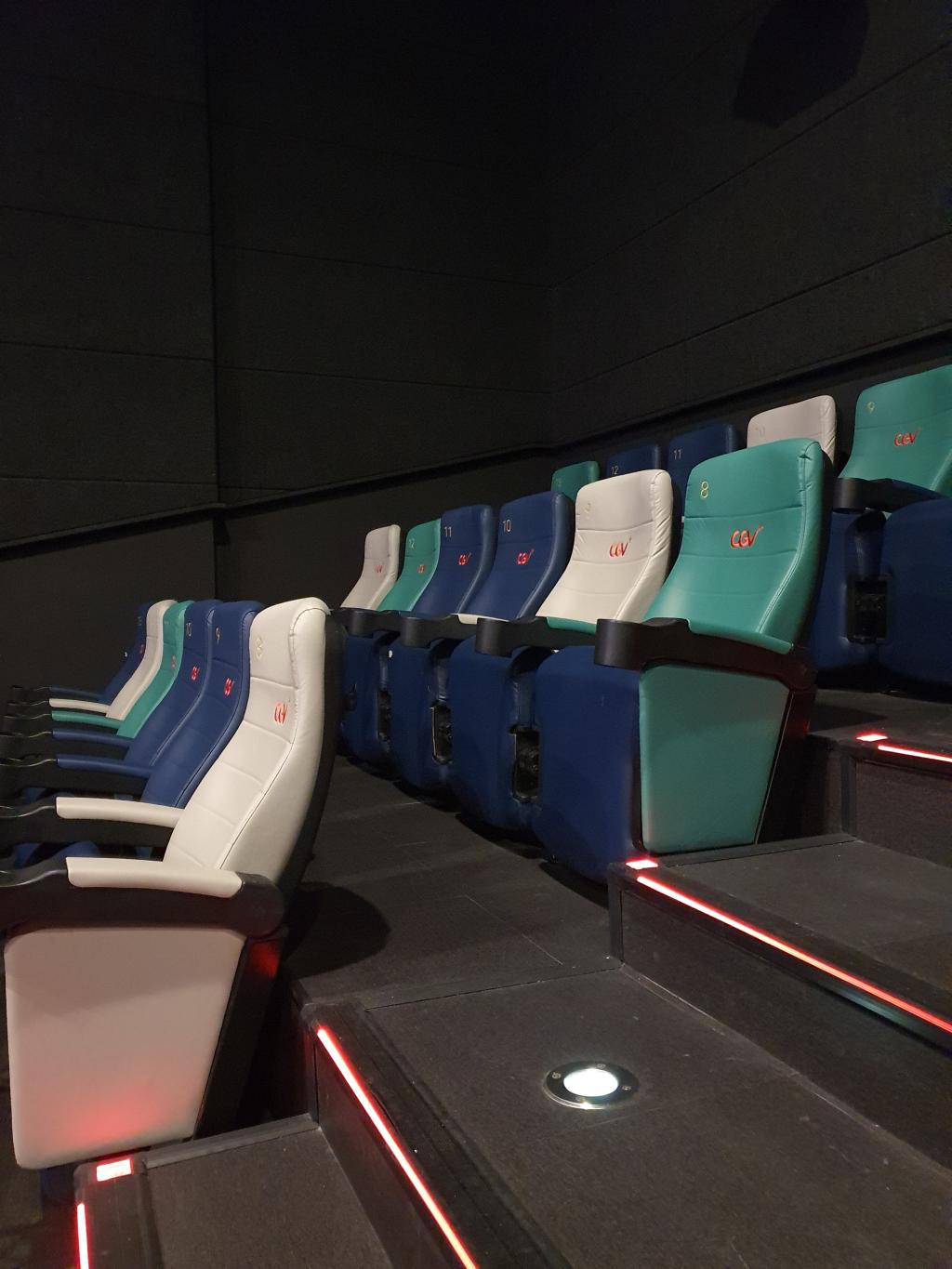 익스트림무비 - 지난 12월말 새롭게 문을 연 cgv 서면 상상마당 리뷰