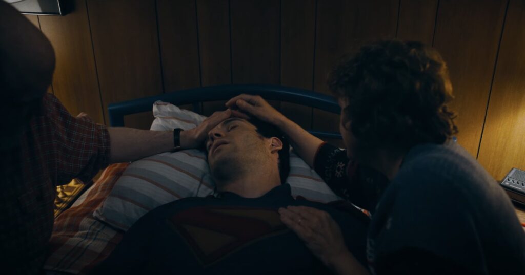 15-Superman-Trailer-bed-1024x537.jpg