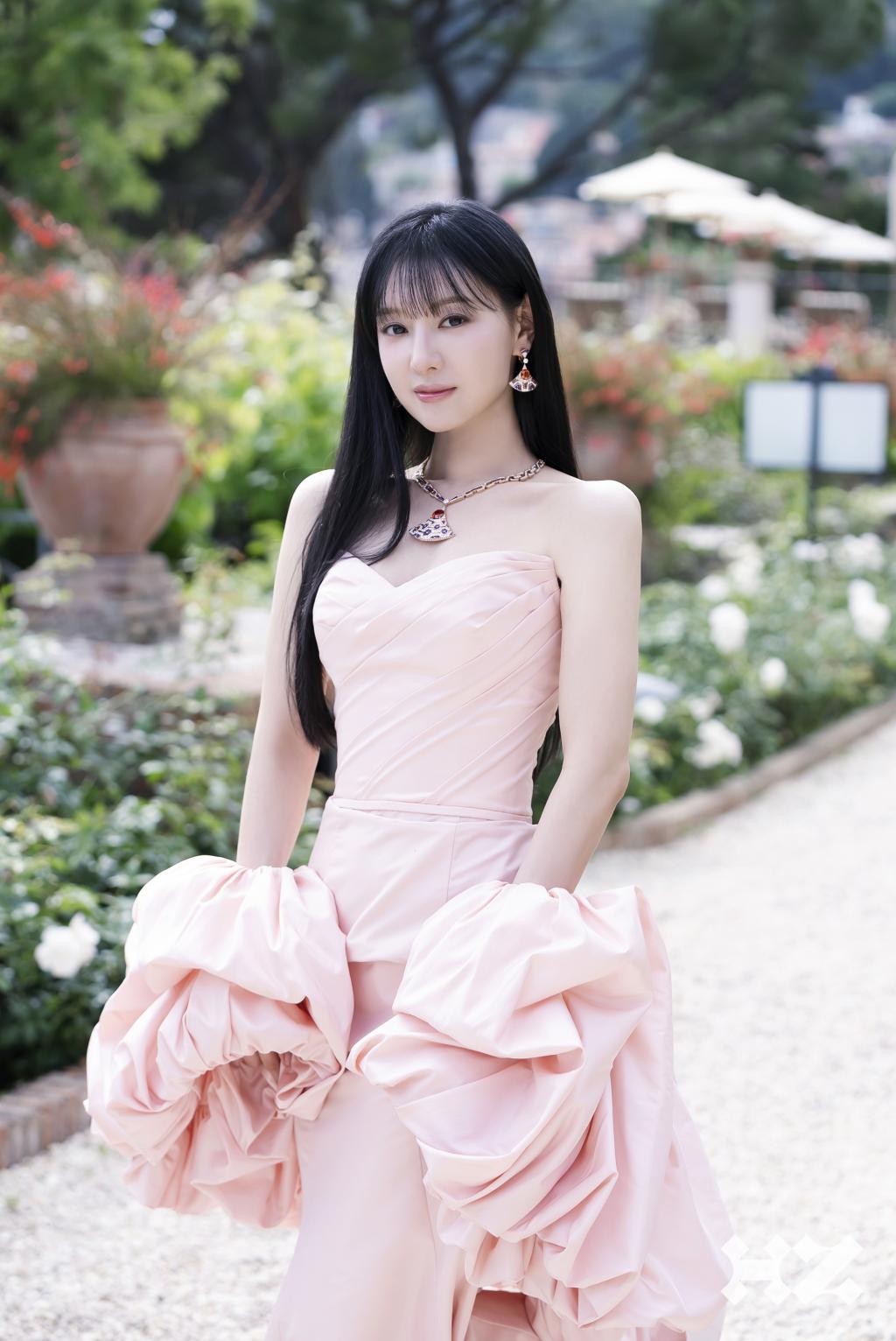 김지원_노블레스_(28).jpg