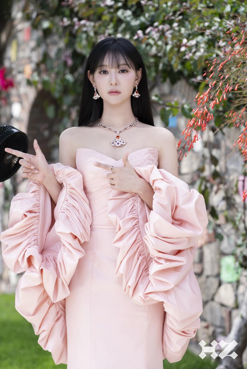 김지원_노블레스_(1).jpg