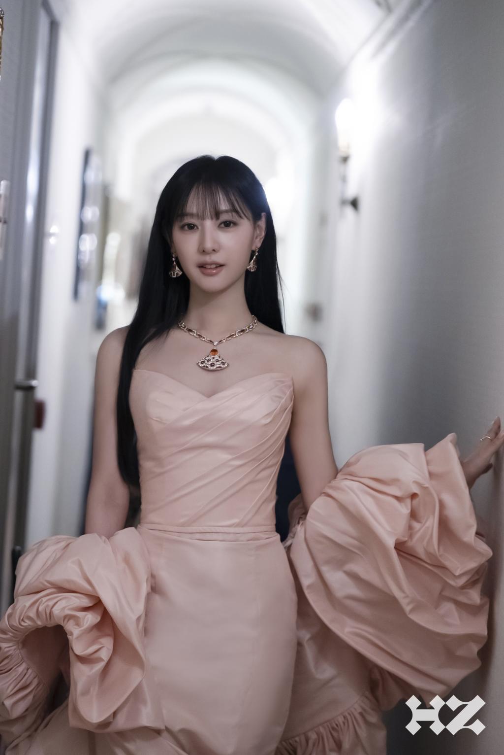 김지원_노블레스_(24).jpg
