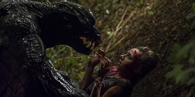 The-Monster-2016-Creature-and-Mother.jpg