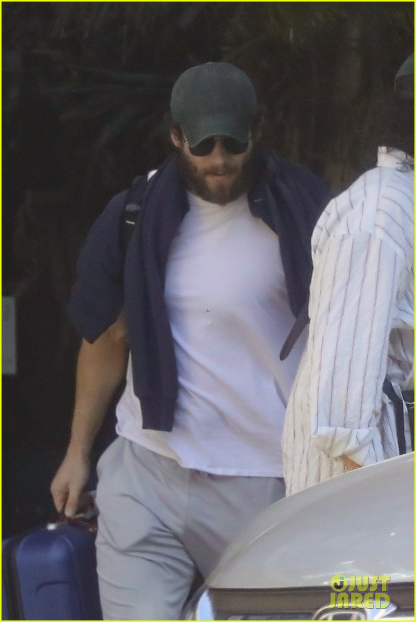david-corenswet-bulked-up-in-new-photos-01.jpg