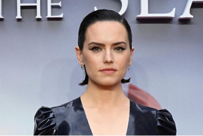 FireShot Capture 949 - Daisy Ridley to Lead Martin Campbell',s Action-Thriller &#039,Dedication&#039,_ - variety.com.png.jpg