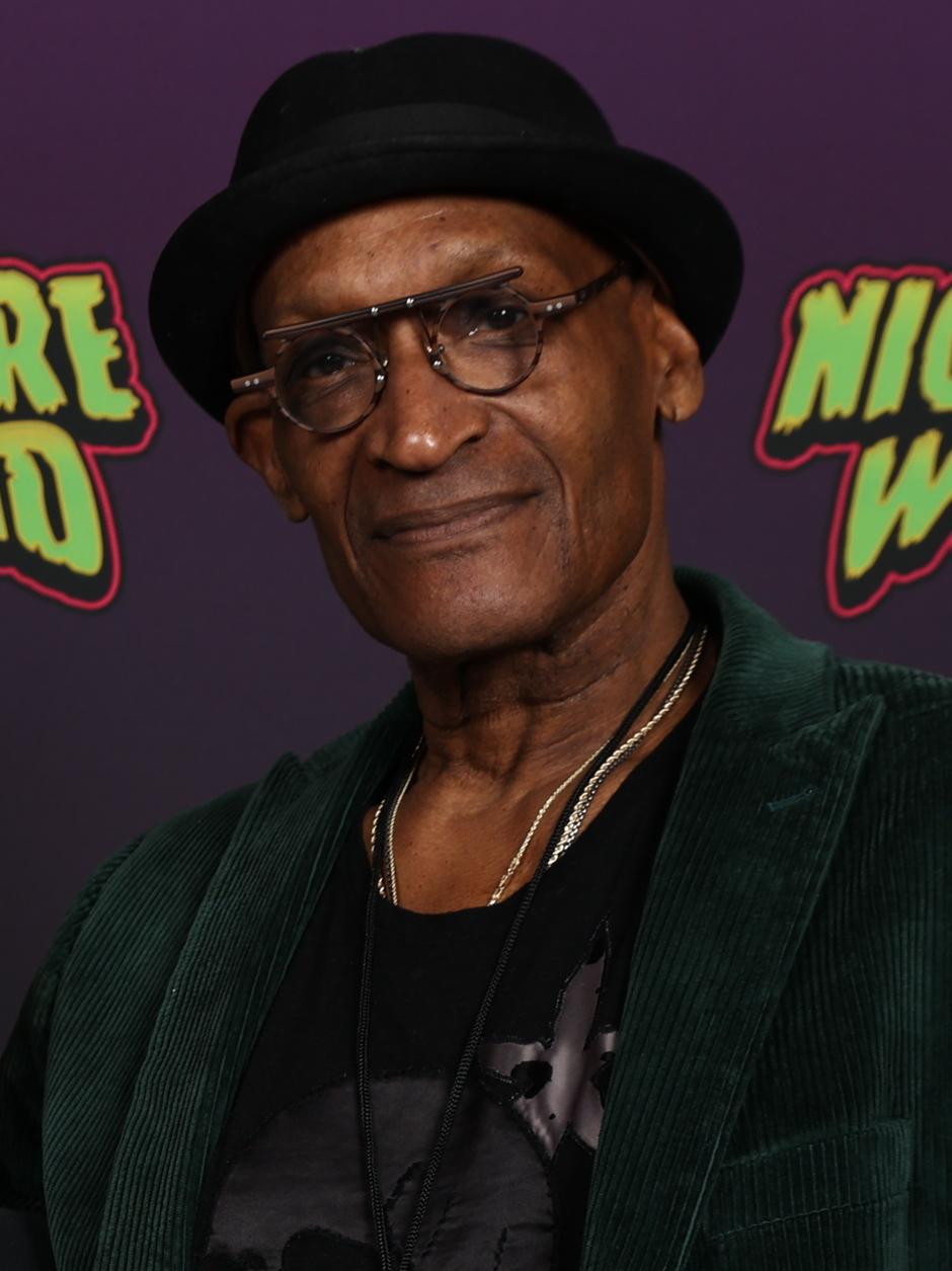 Tony_Todd_Photo_Op_Nightmare_Weekend_Richmond_2023.jpg