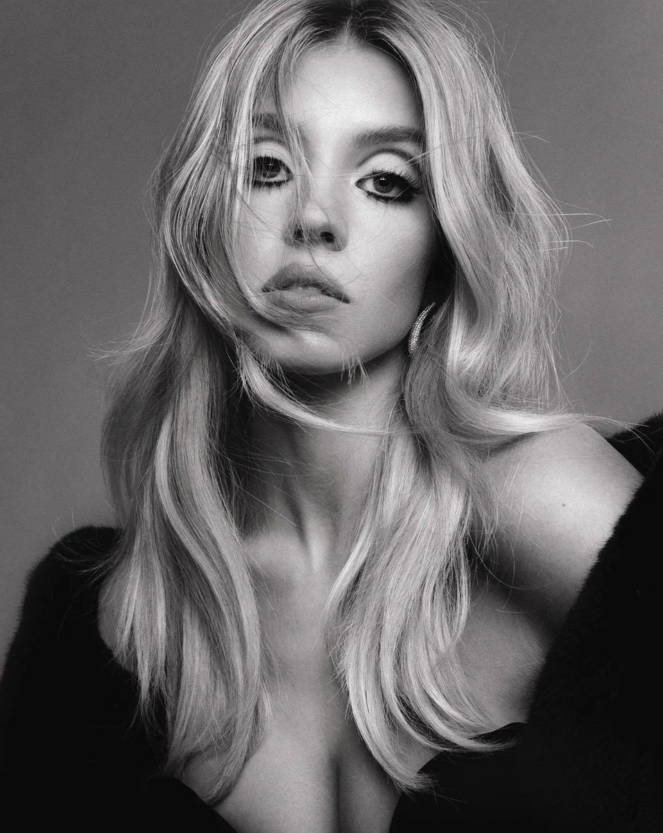 Sydney Sweeney will earn _7.5M to star in Paul Fei.jpg