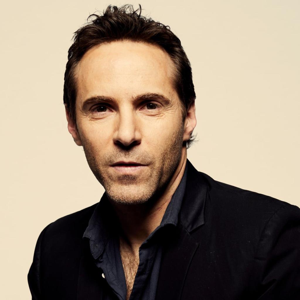 Alessandro Nivola reveals he was asked to send a t.jpg