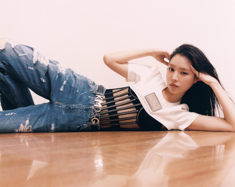 Son-Naeun-Vogue-Korean-1.jpeg