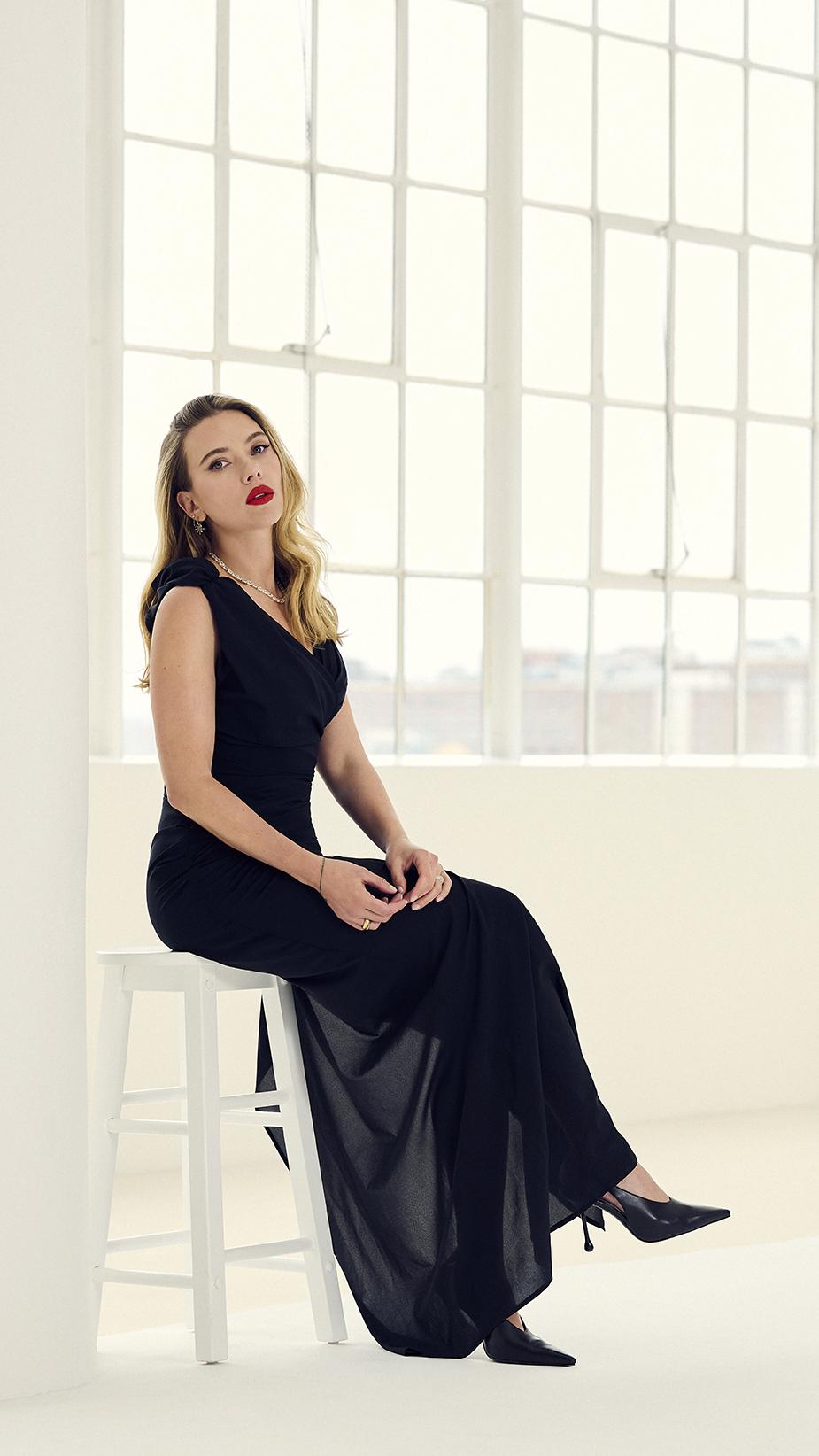 ZAEH_SCARLETTJOHANSSON_041025-156_re_CROP.jpg