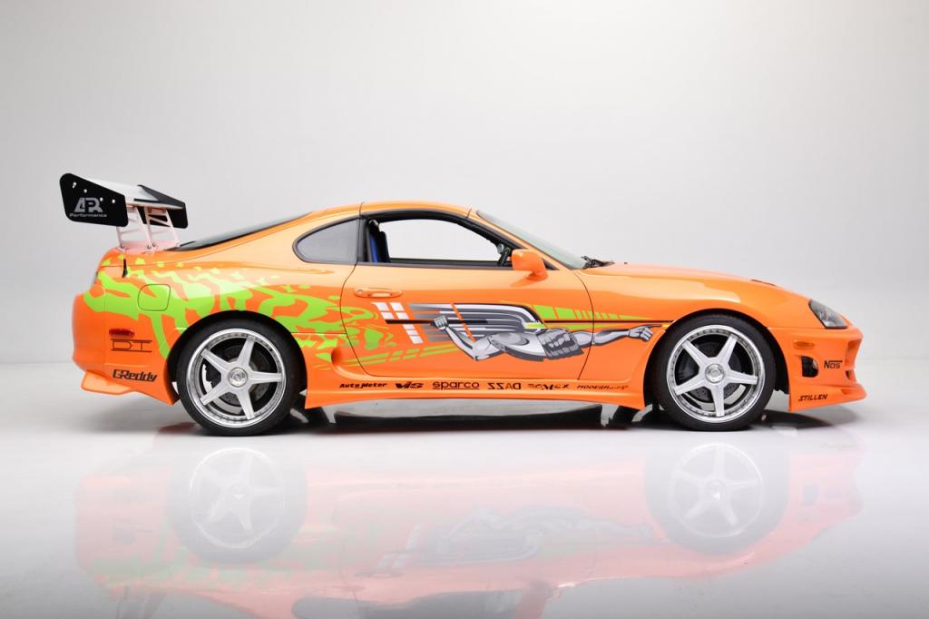 https_kr.hypebeast.com_files_2021_05_paul-walker-brian-oconner-1994-toyota-supra-fast-and-furious-movie-car-jdm-tuned-for-s.jpg