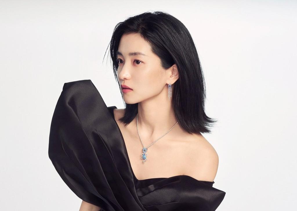 Kim Taeri X Golden Dew FW 2025Hangul Collection (10).jpg