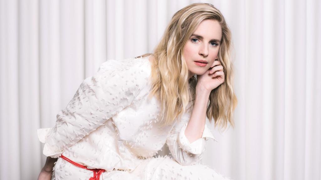 161220-leon-brit-marling-tease_uns3nv.jpg