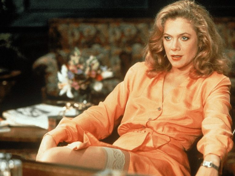 Kathleen-Turner-19-768x576.jpg