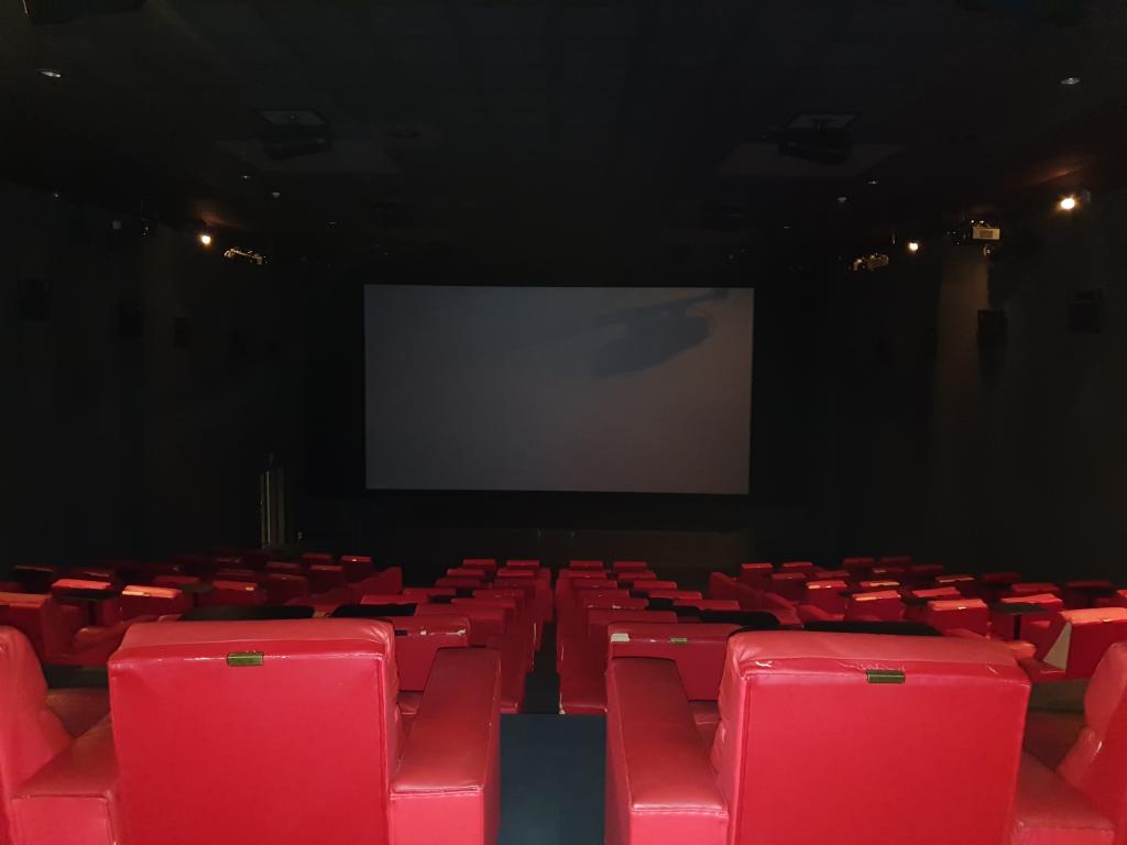 익스트림무비 - CGV 여의도 ATMOS 기획전(7관) 관람후기 (성수MX와 비교)