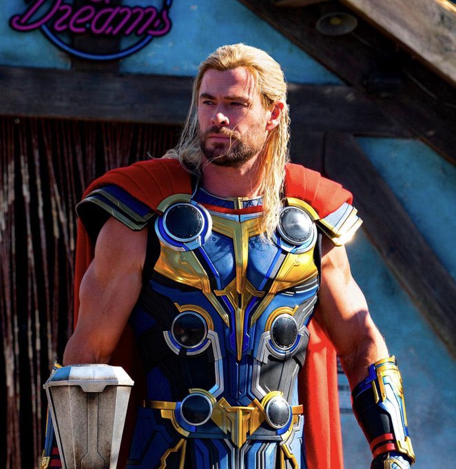 Doctor Doom fights Thor and stops Stormbreaker wit.jpg