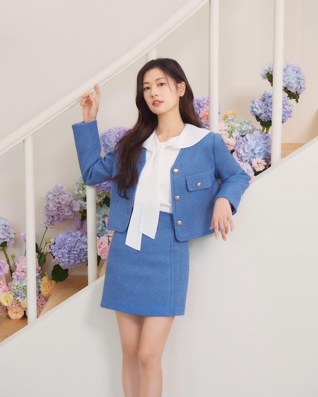 roem_official_423450606_278788241625726_3595830227823423763_n.jpg