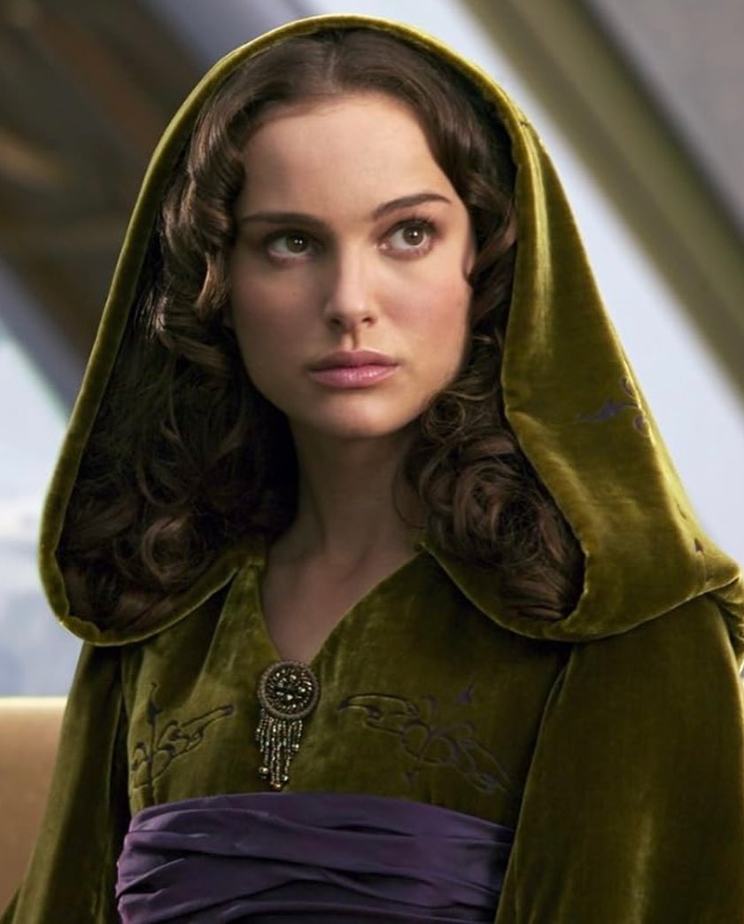 UD_natalieportman_3625098579347397467_6414707404_2025_ 5_ 9_.jpg