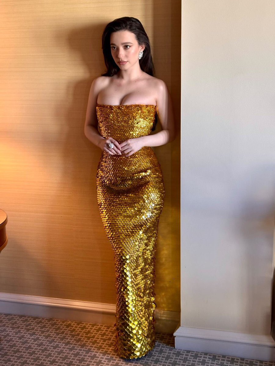 Mikey Madison stuns for the Golden Globes.jpg