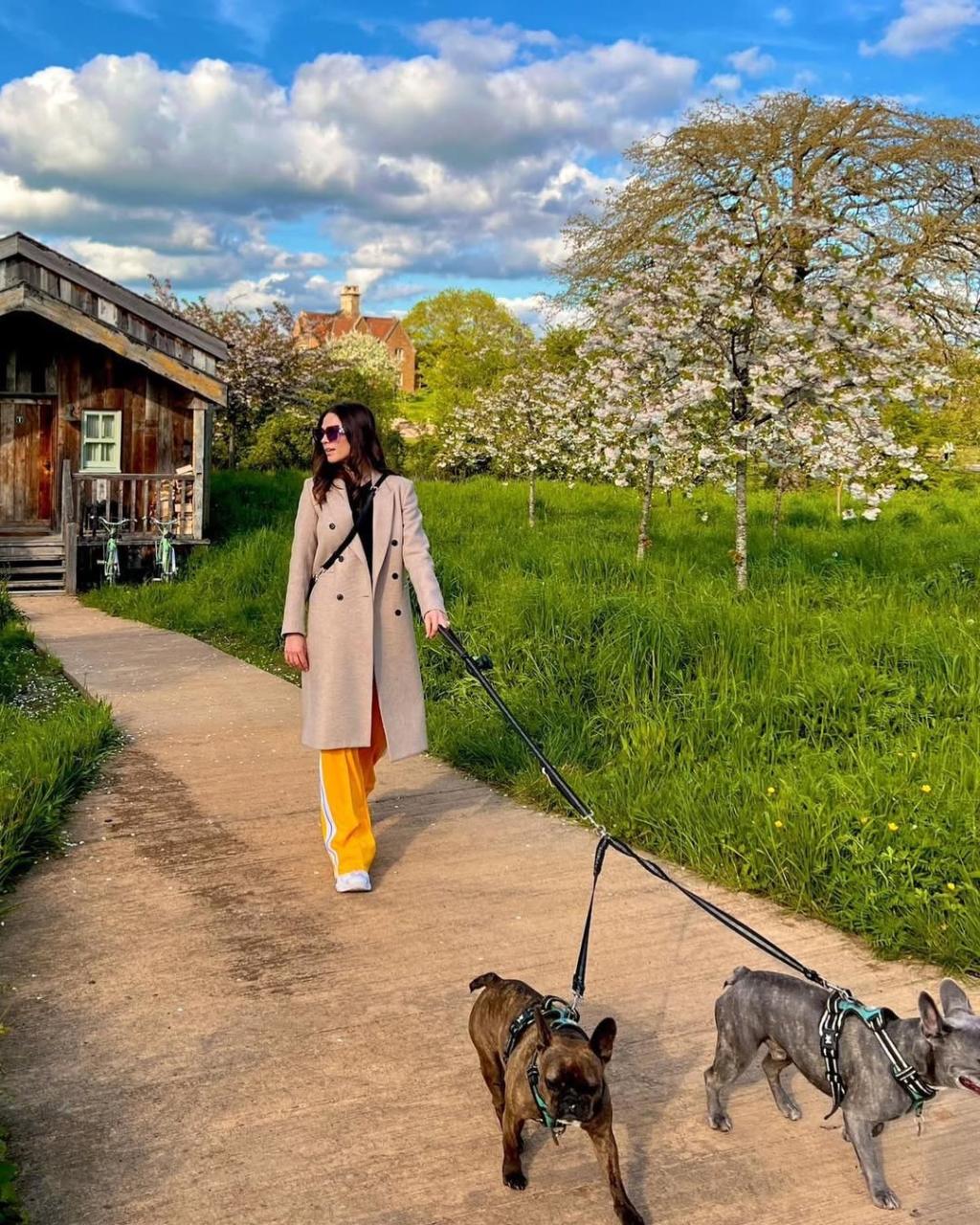 Strolling into the weekend with the best of ‘em.jpg
