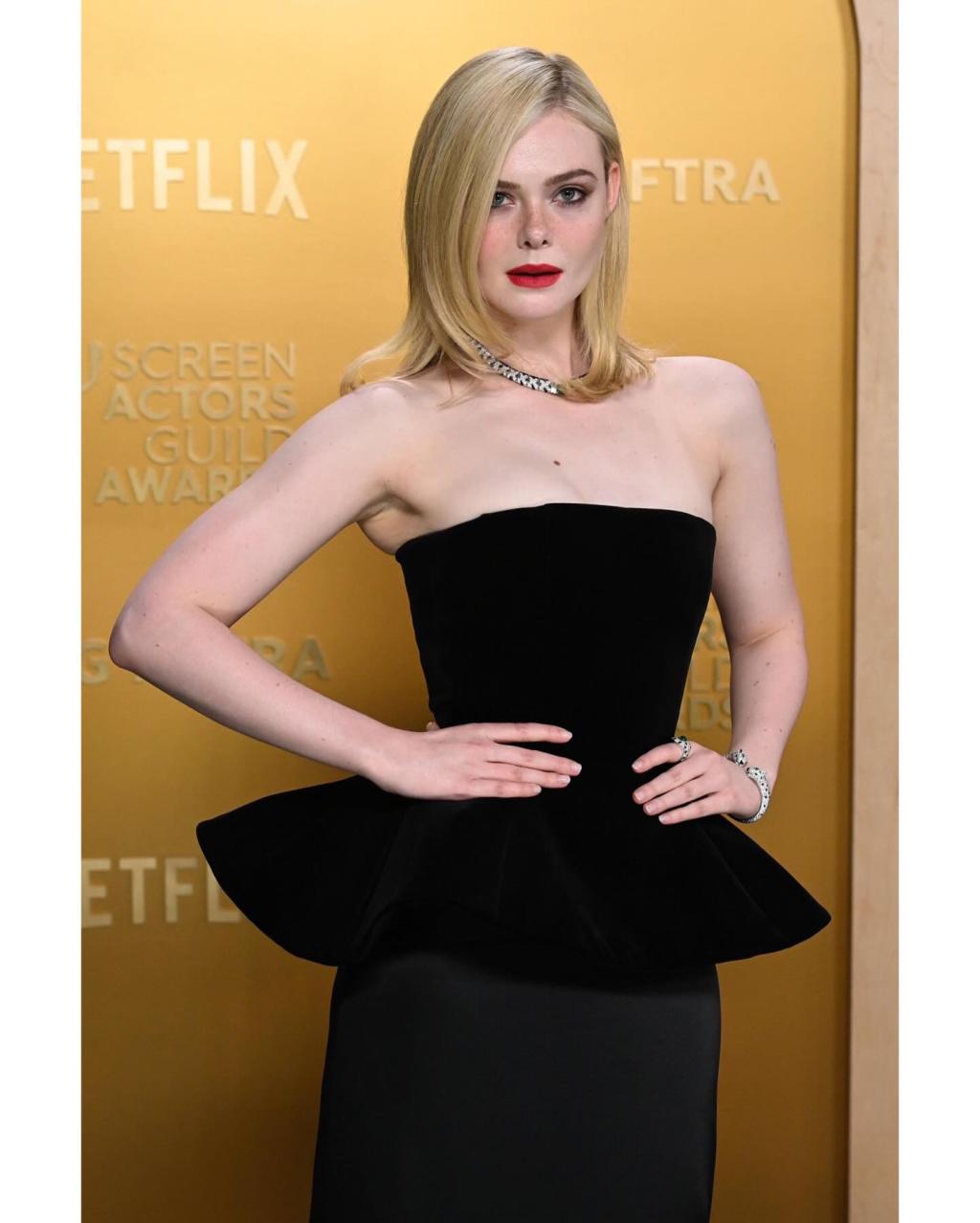 ellefanning_1740408366_3575126956467186519_3009345727.jpg