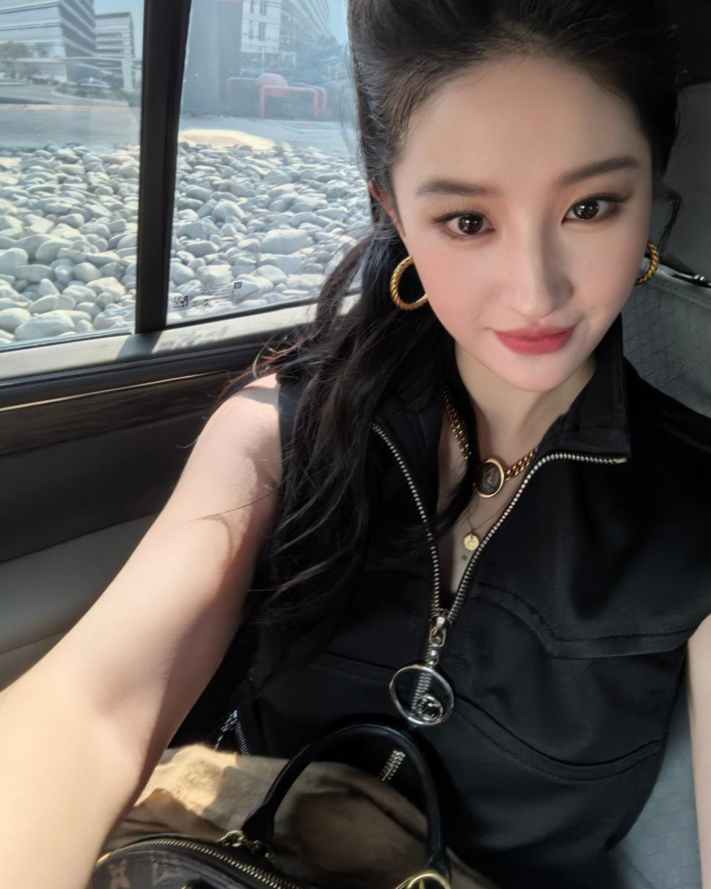 [image] - 3813377.jpg