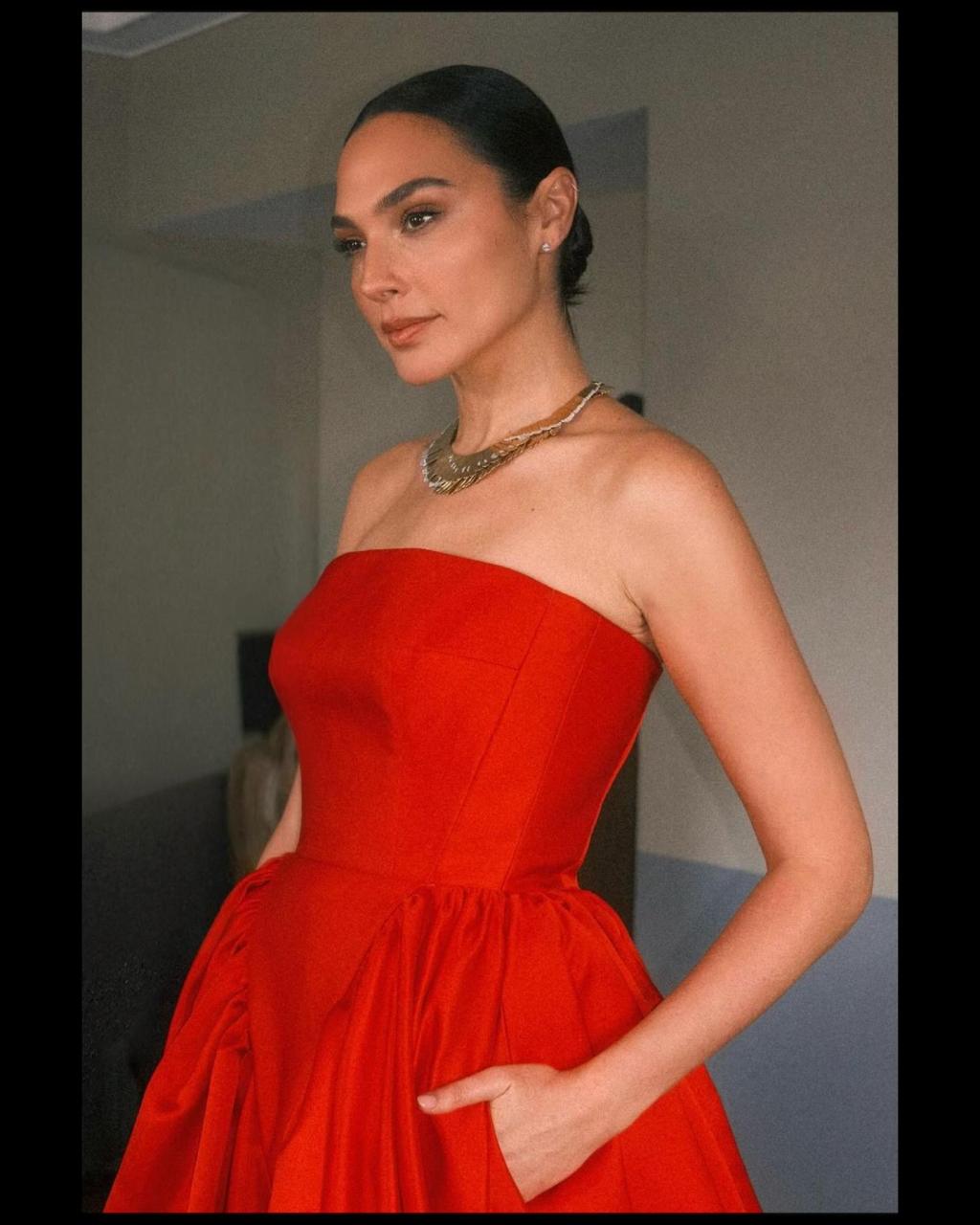 UD_gal_gadot_3580335524495829988_20788692_2025_ 3_ 4_.jpg