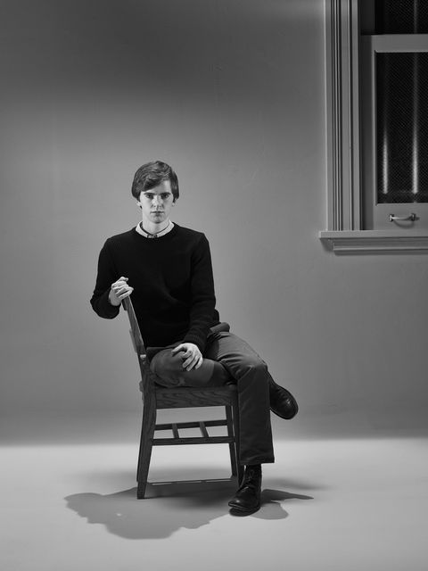 ustv-freddie-highmore-bates-motel-2.jpg