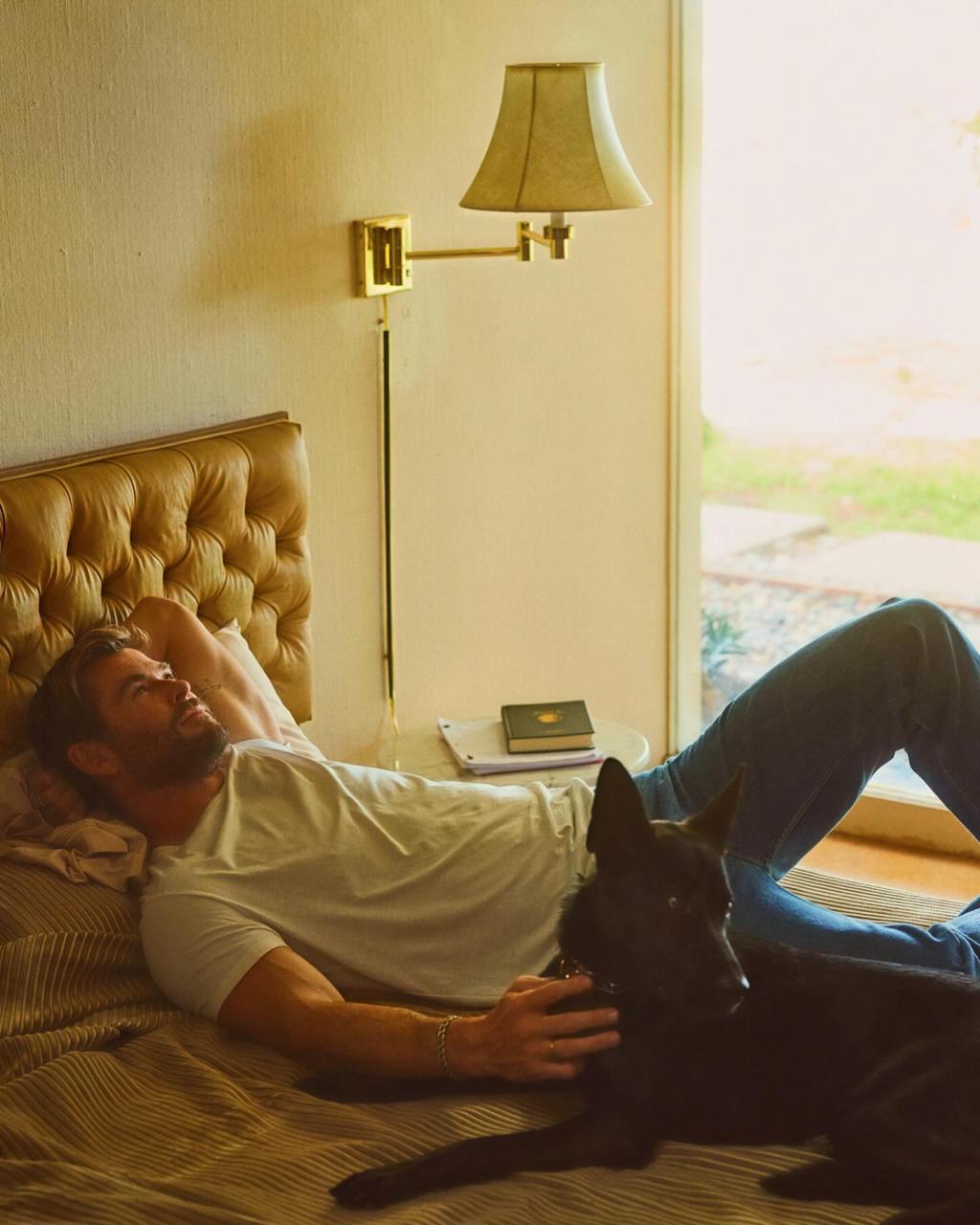 chrishemsworth_438109512_18437763589002645_7183789617309432717_n.jpg