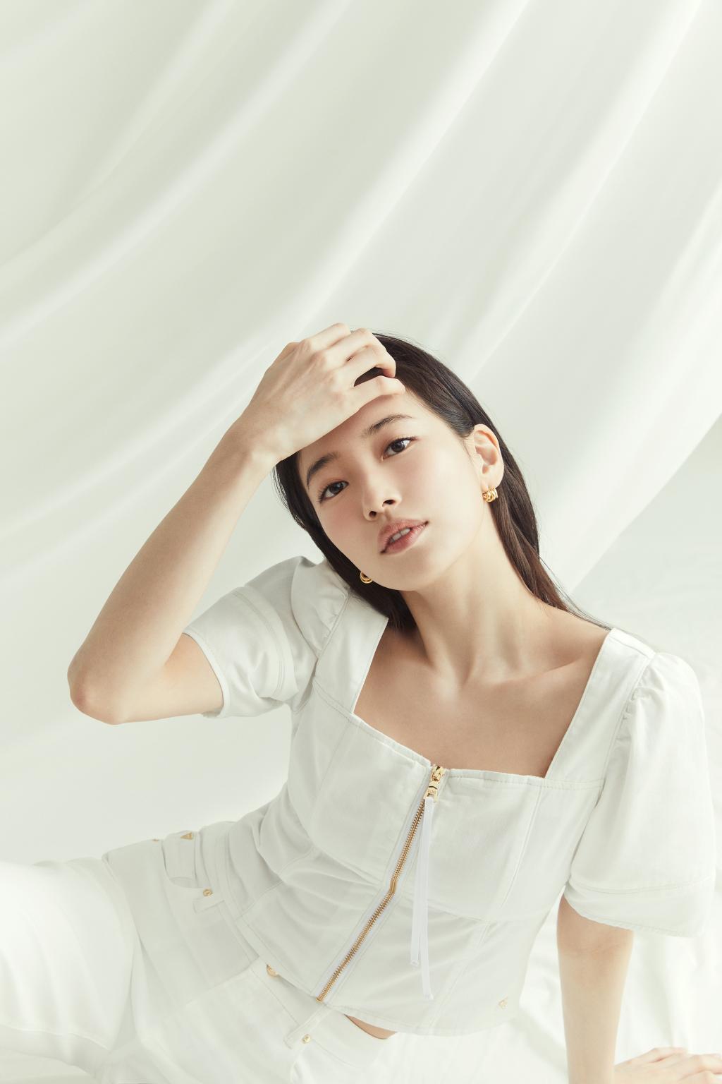 익스트림무비 - 수지 게스 24 S/S 화보