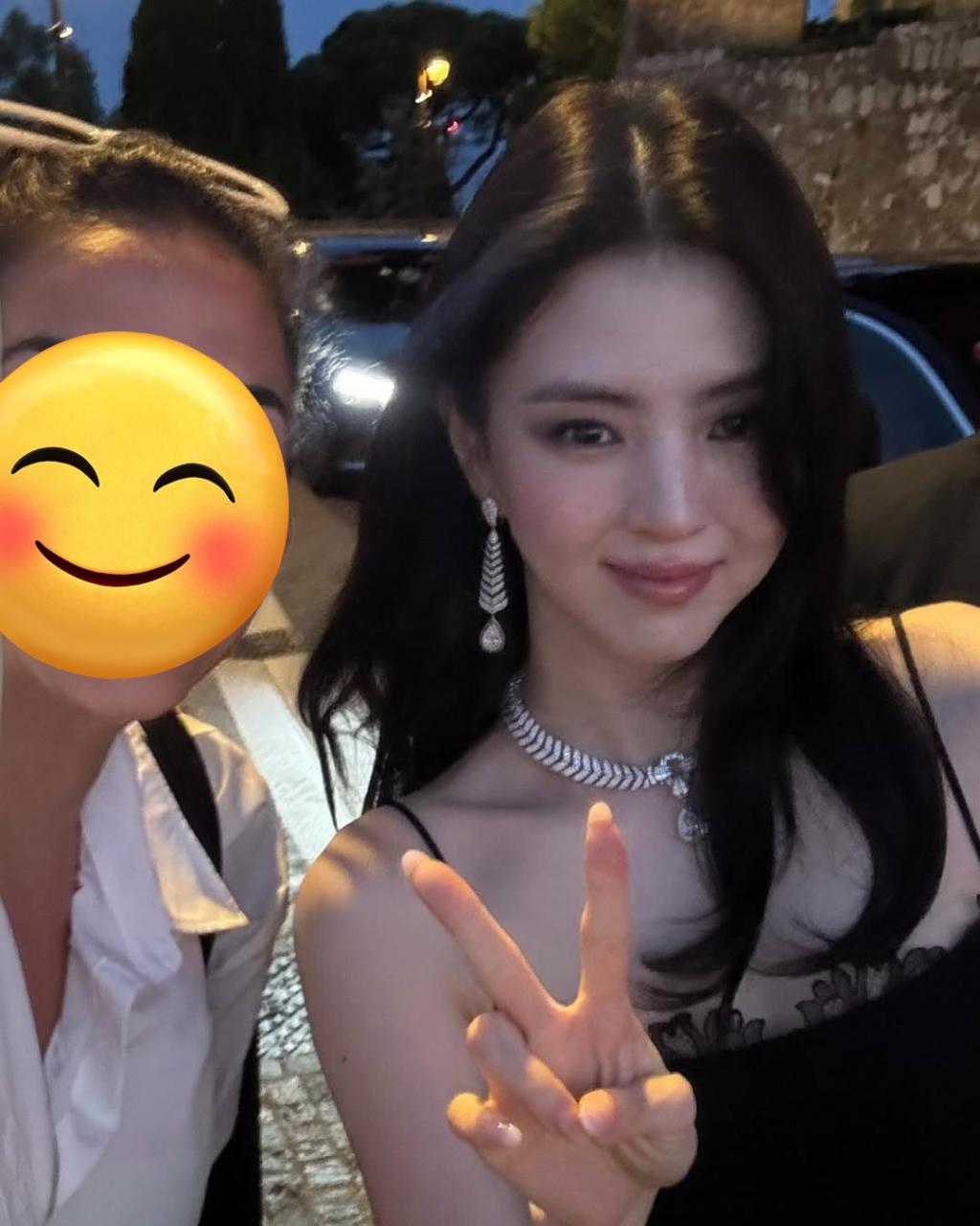 RT @hansoheeglobal_ _My star❤️❤️❤️_#HanSohee #한소희#.jpg