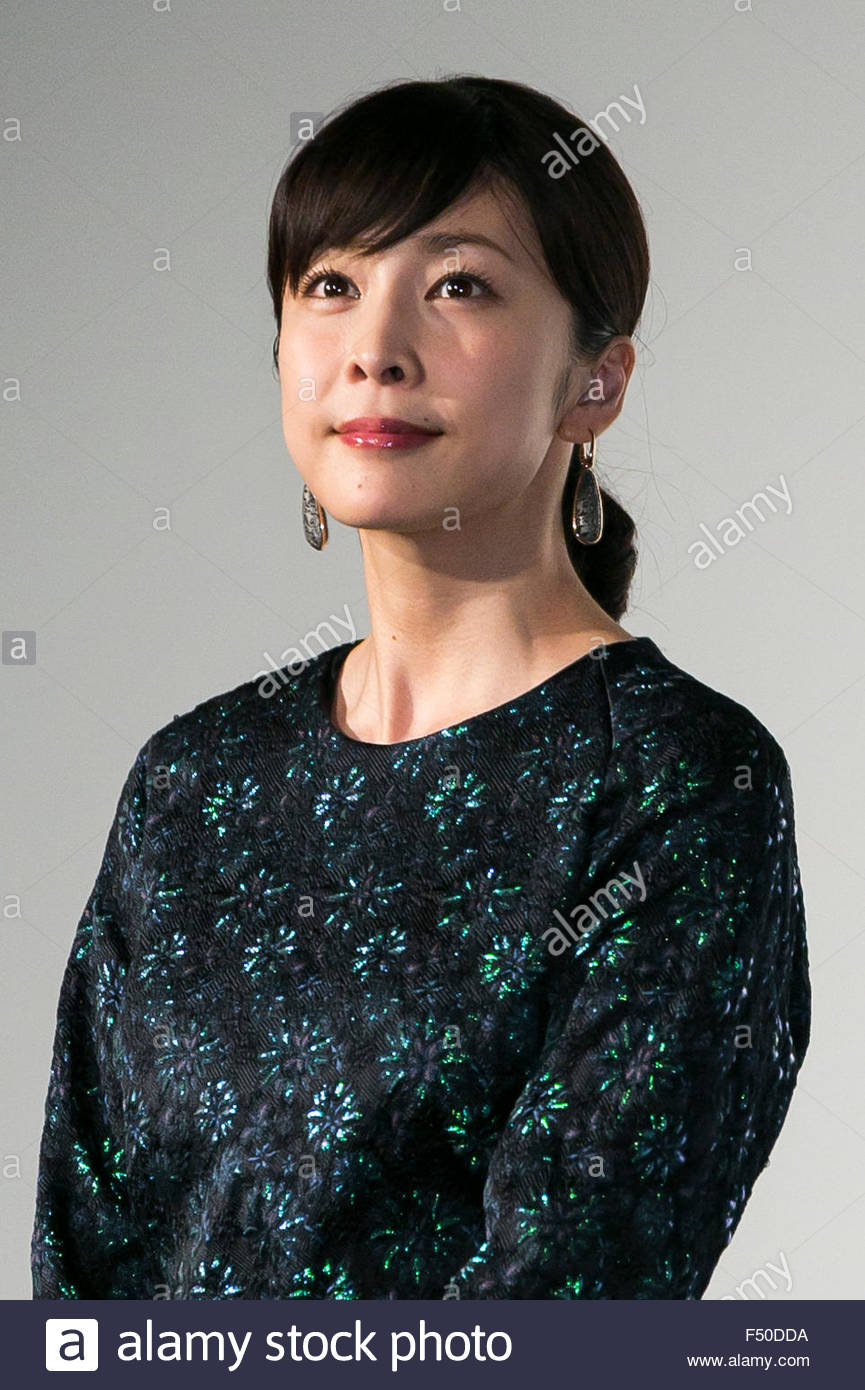 actress-yuko-takeuchi-attends-a-stage-greeting-for-the-movie-the-inerasable-F50DDA.jpg