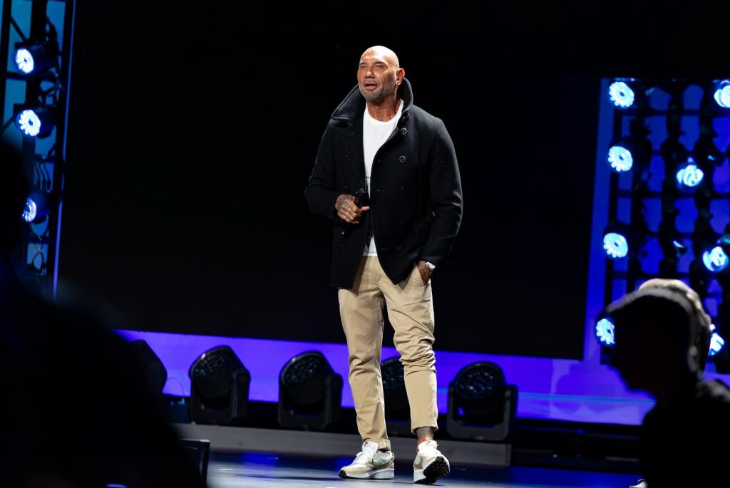 UD_davebautista_3633856357845126196_1568640691_2025_ 5_ 18_.jpg