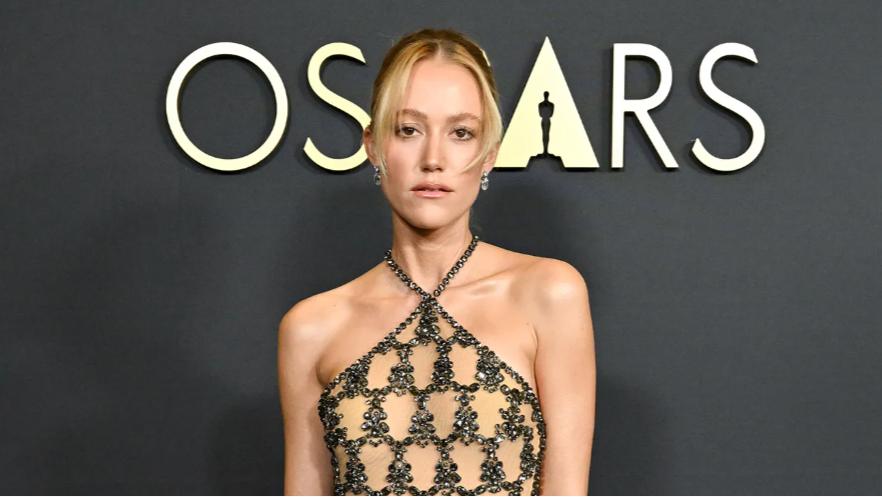 FireShot Capture 1899 - Maika Monroe to Star in Horror Thriller ',Victorian Psycho&#039,_ - www.hollywoodreporter.com.png.jpg