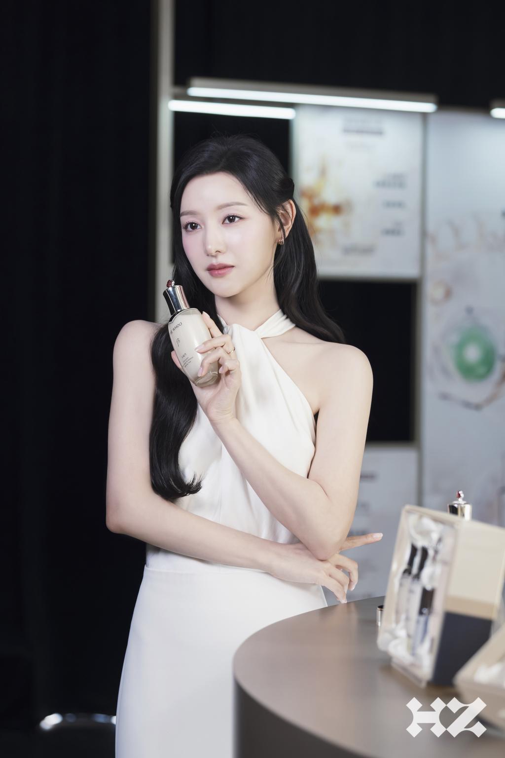 김지원_더후상해_비하인드_(10).jpg