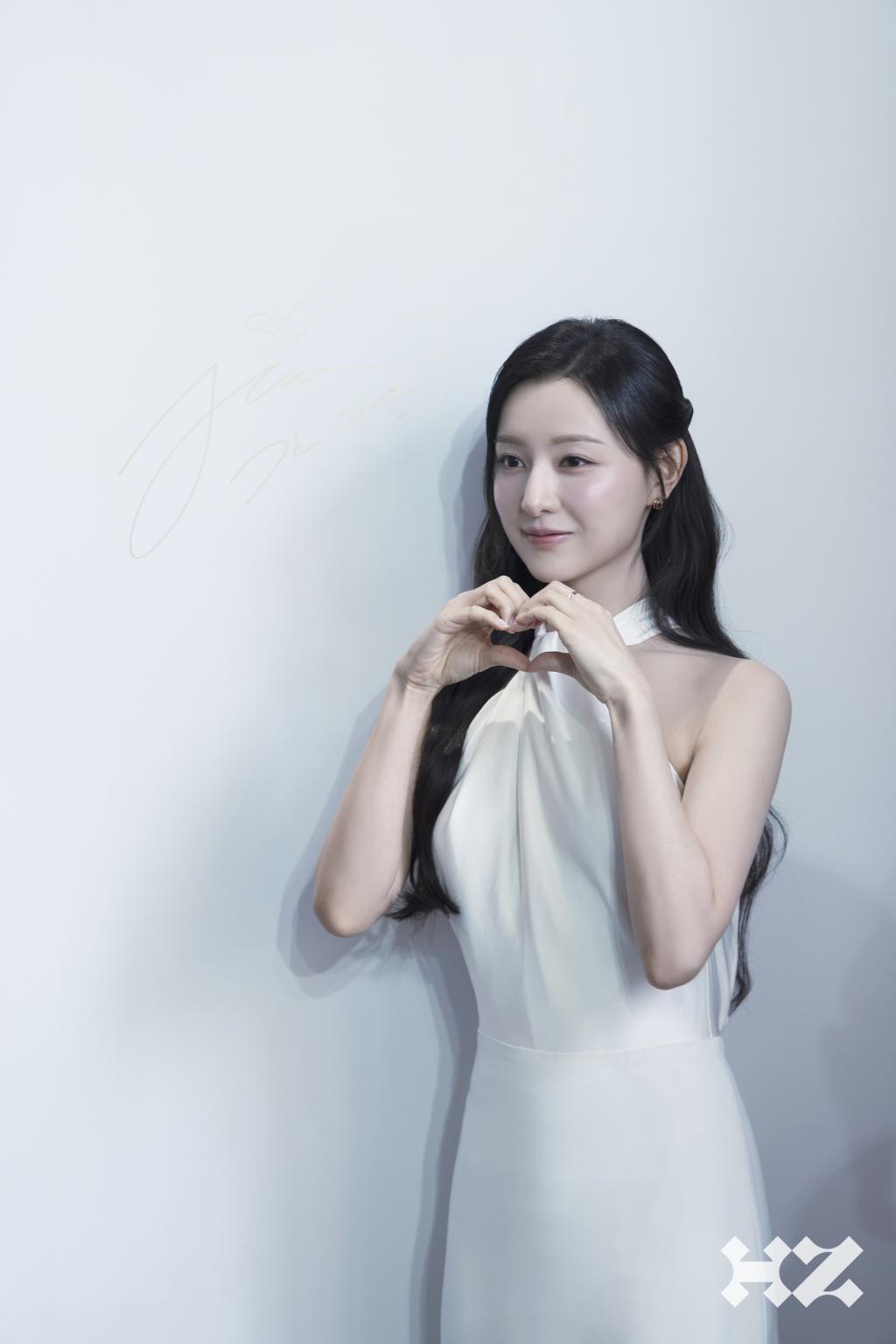 김지원_더후상해_비하인드_(3).jpg