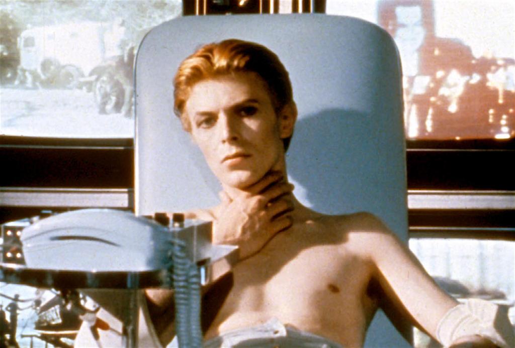 the-man-who-fell-to-earth-cbs-all-access.jpg