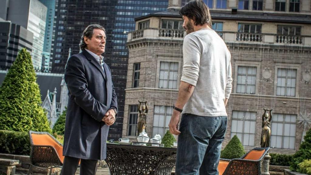 winston-talks-to-john-on-the-roof-of-the-continental-in-john-wick-chapter-2.jpg