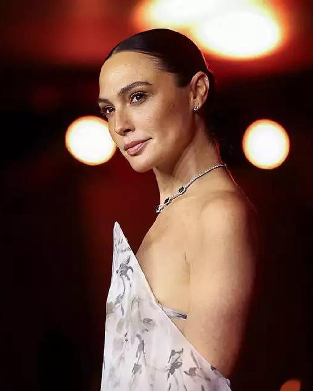 UD_gal_gadot_3483291428020076781_20788692_2024_ 10_ 21_.jpg