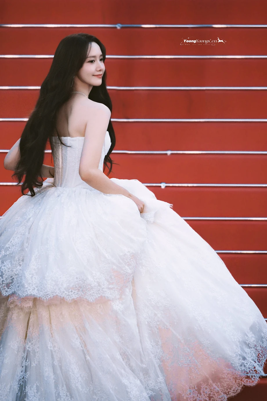 d738ff70-d4db-4caa-9b88-8f20f0c2af52_001.webp