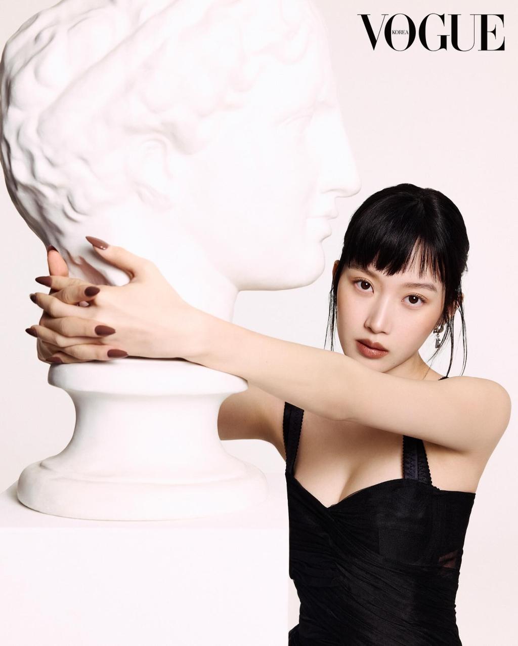 UD_voguekorea_3633690601953998408_316489712_2025_ 5_ 16_.jpg