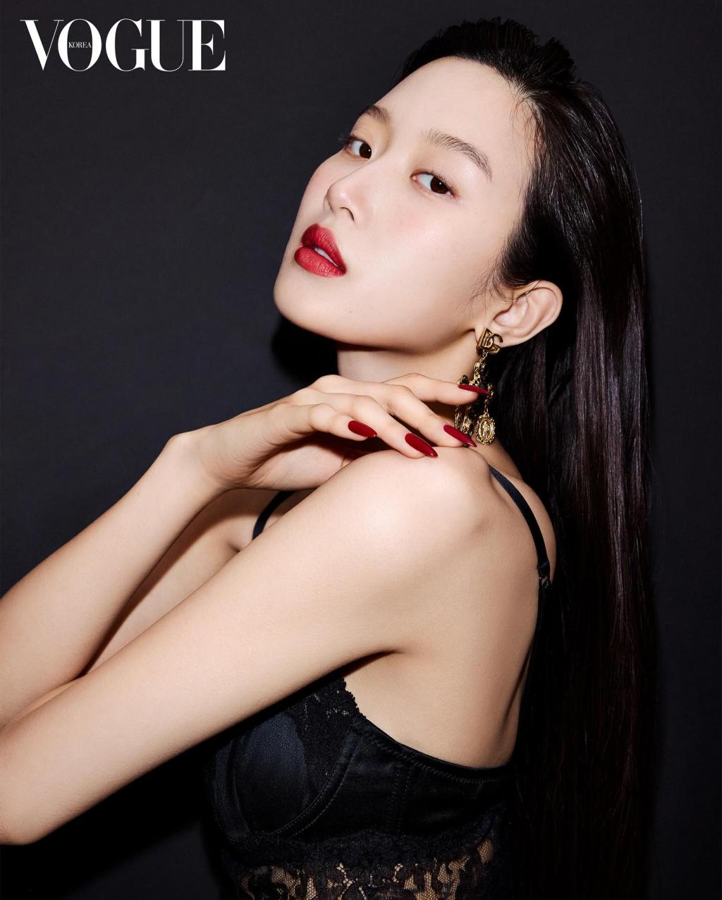 UD_voguekorea_3633690601844997928_316489712_2025_ 5_ 16_.jpg