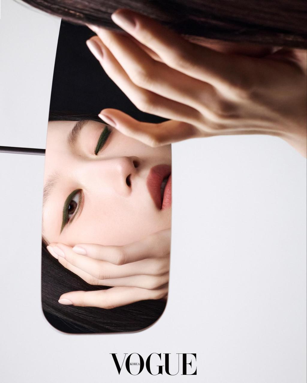 UD_voguekorea_3633690170469305586_316489712_2025_ 5_ 16_.jpg