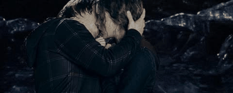 Porque Harry e Hermione se beijam?