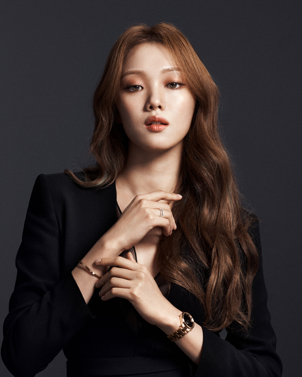[사진2] 다니엘 웰링턴 이성경 화보.jpg